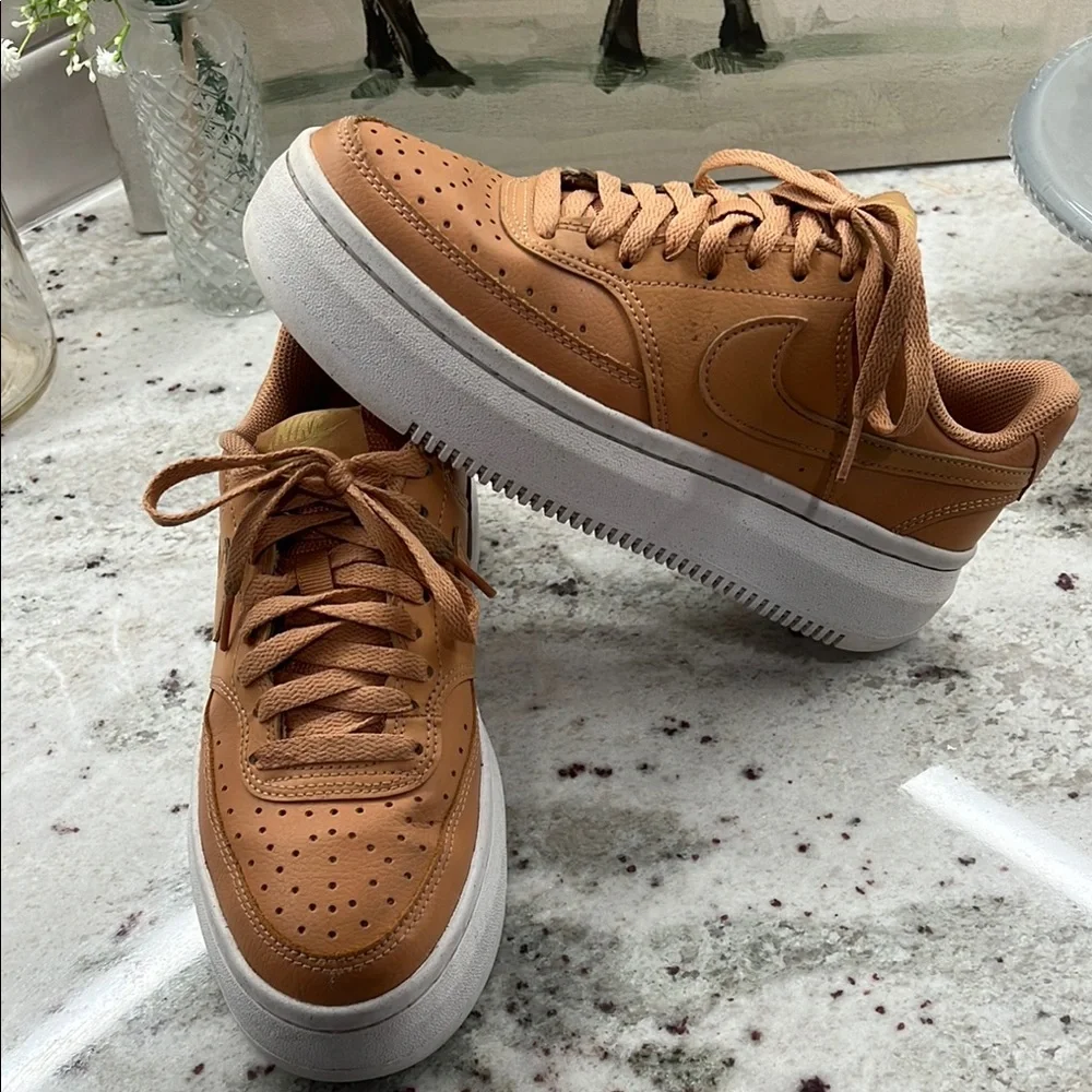 Women's Light Cognac Metallic Nike Vision - Picture 7 of 10